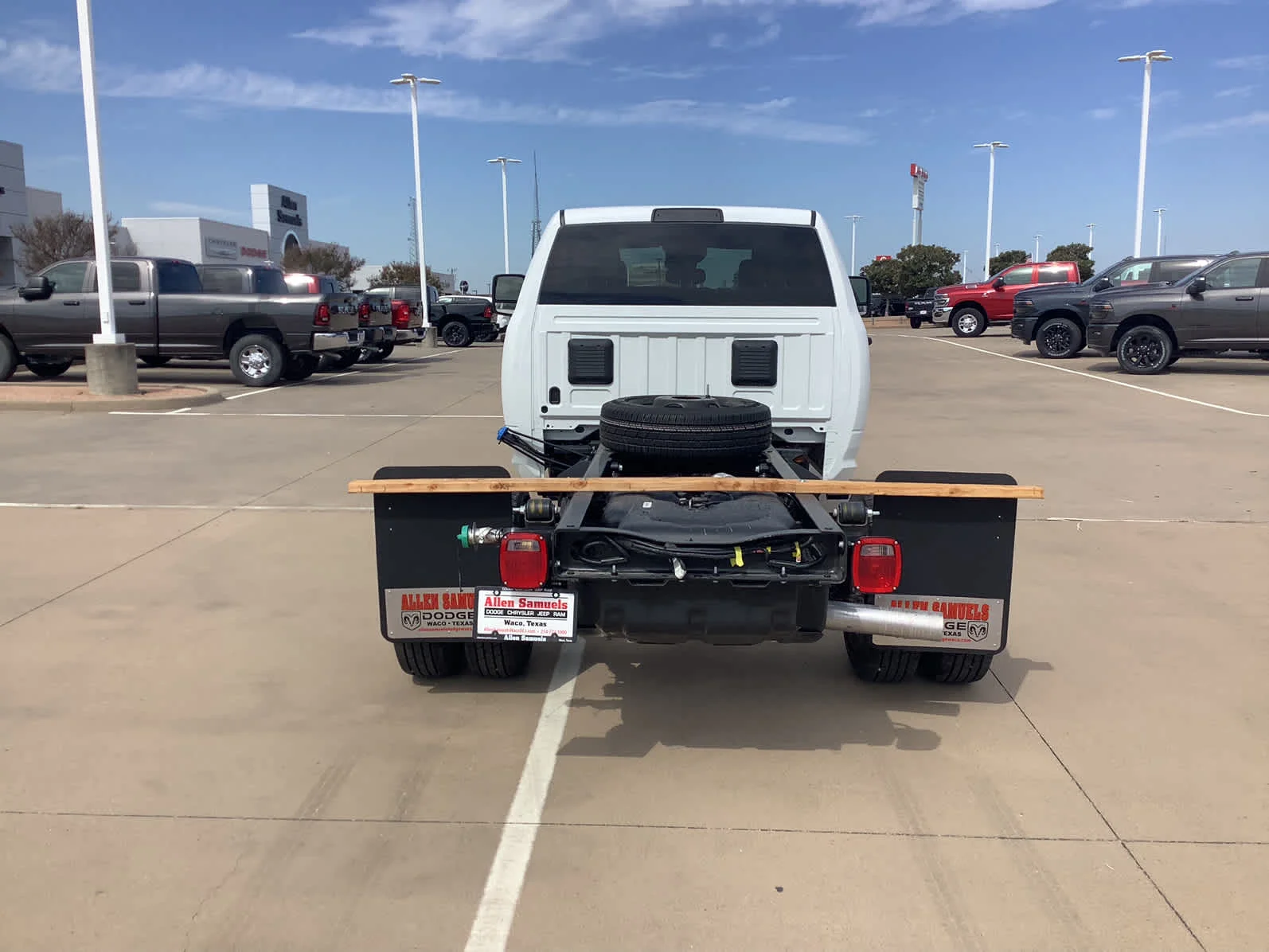 2026 RAM 3500 Chassis Tradesman - Photo 7