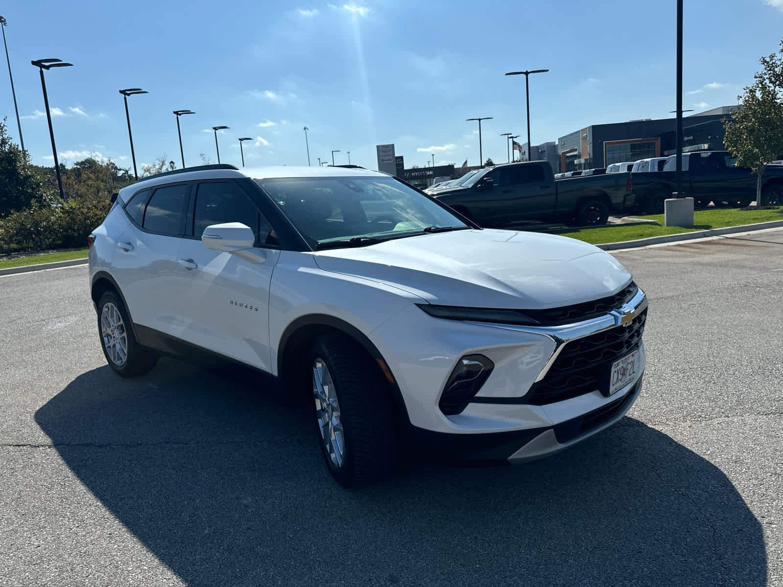 Used 2023 Iridescent Pearl Tricoat Chevrolet LT image 3