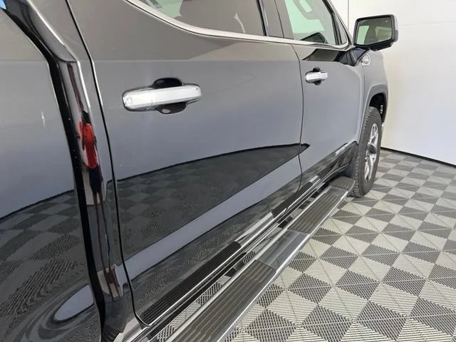 2026 GMC Sierra 1500 SLT - Photo 8