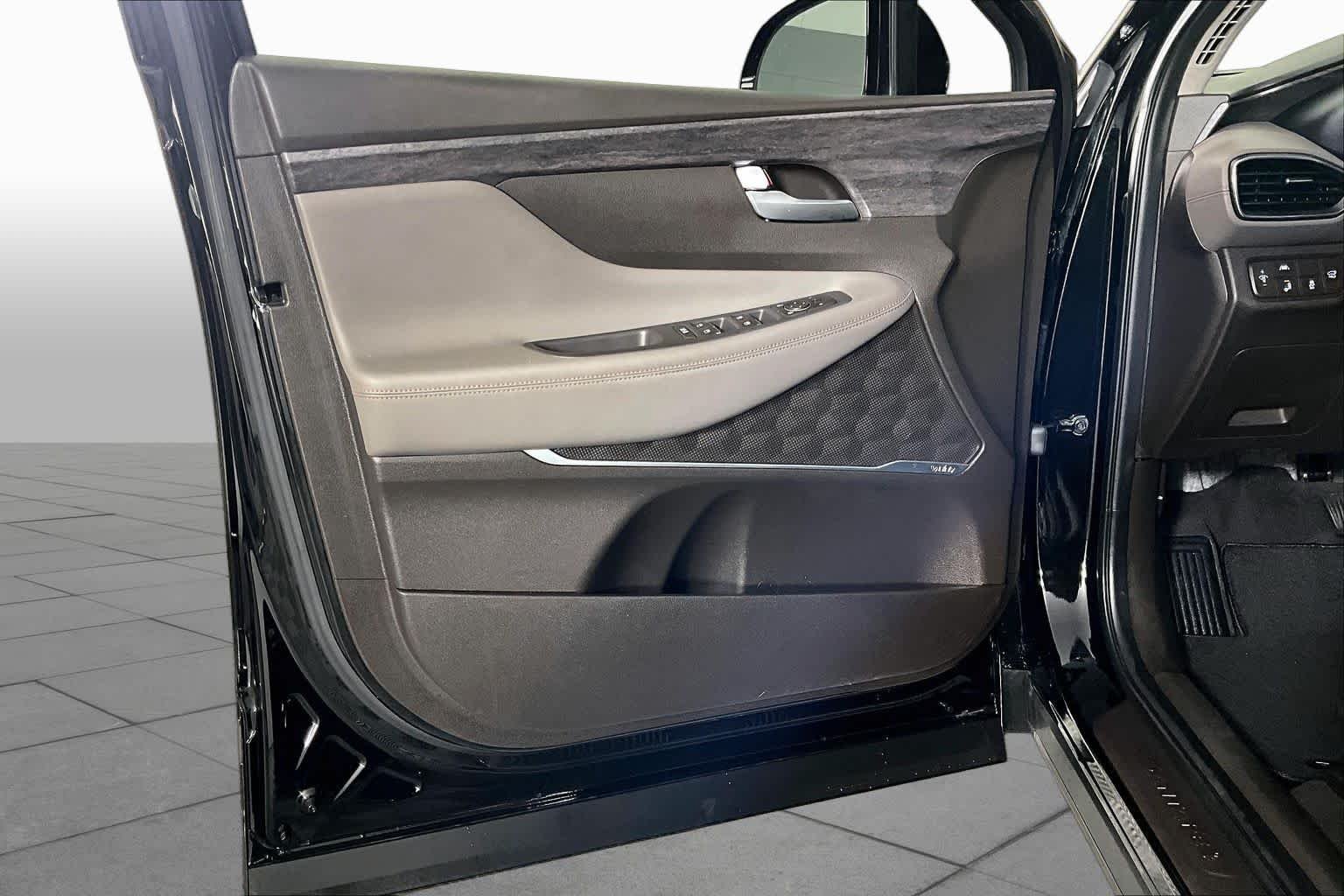 Used 2020 Twilight Black Hyundai SEL image 19