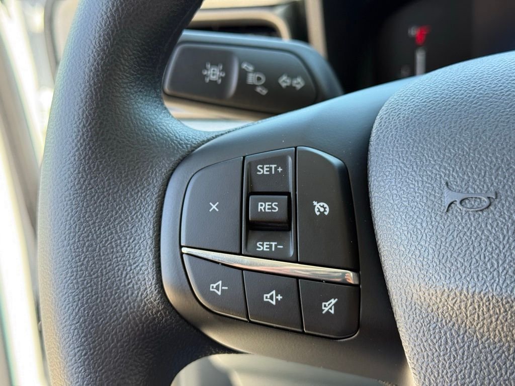 New 2026 Oxford White Ford XLT image 13