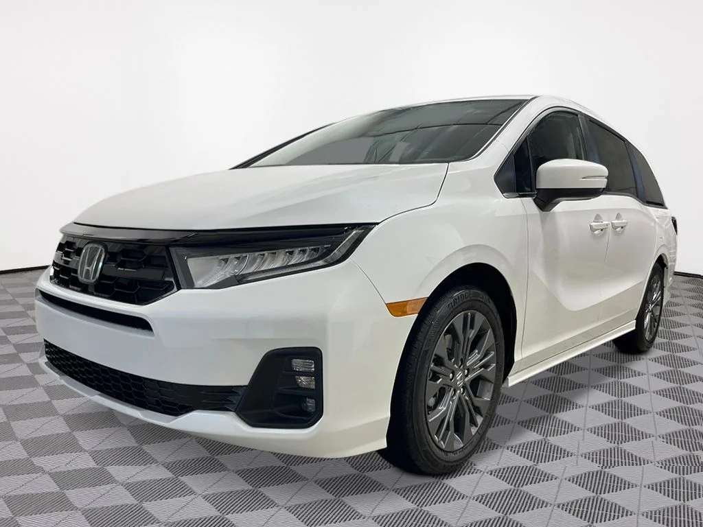2026 Honda Odyssey Touring's photo