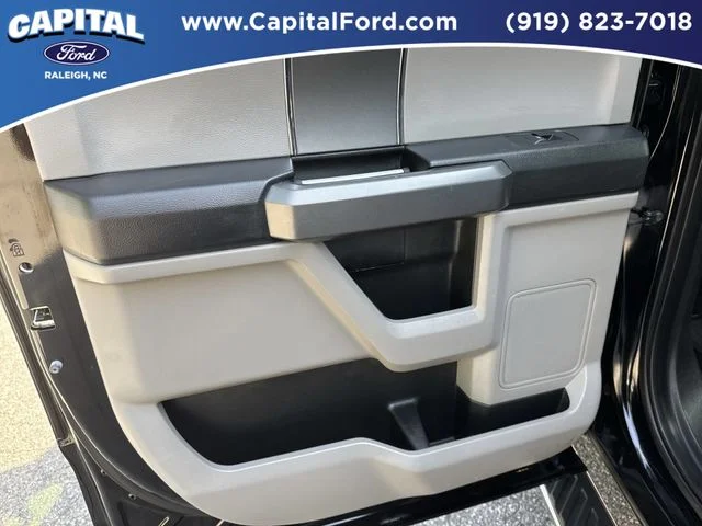 Used 2016 Black Ford XLT image 17