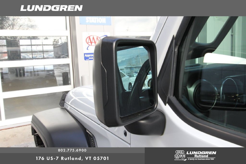 Used 2018 White Jeep Unlimited Sport S image 39