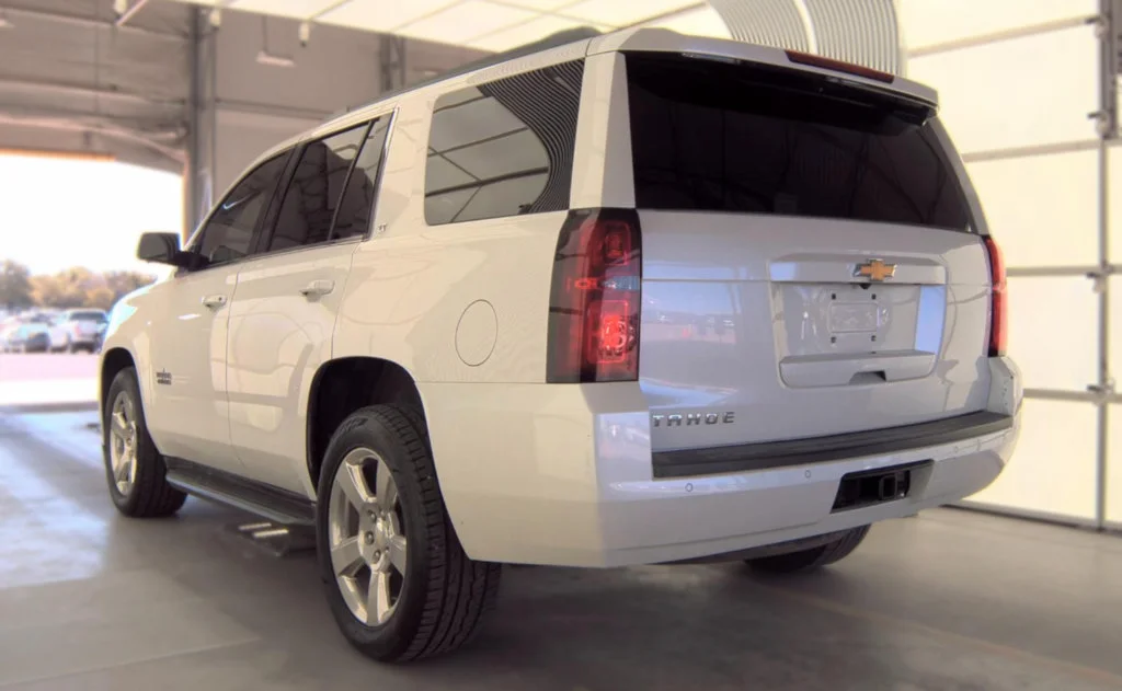 Used 2019 IRIDESCENT PEARL TRICOAT Chevrolet LT image 5