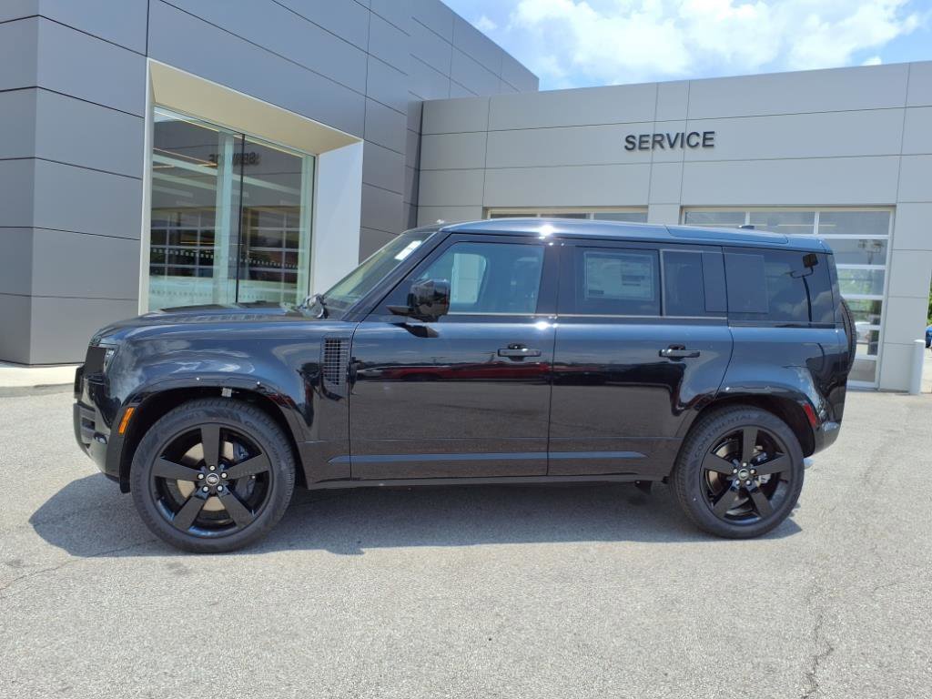 2025 Land Rover Defender X-Dynamic SE - Photo 13