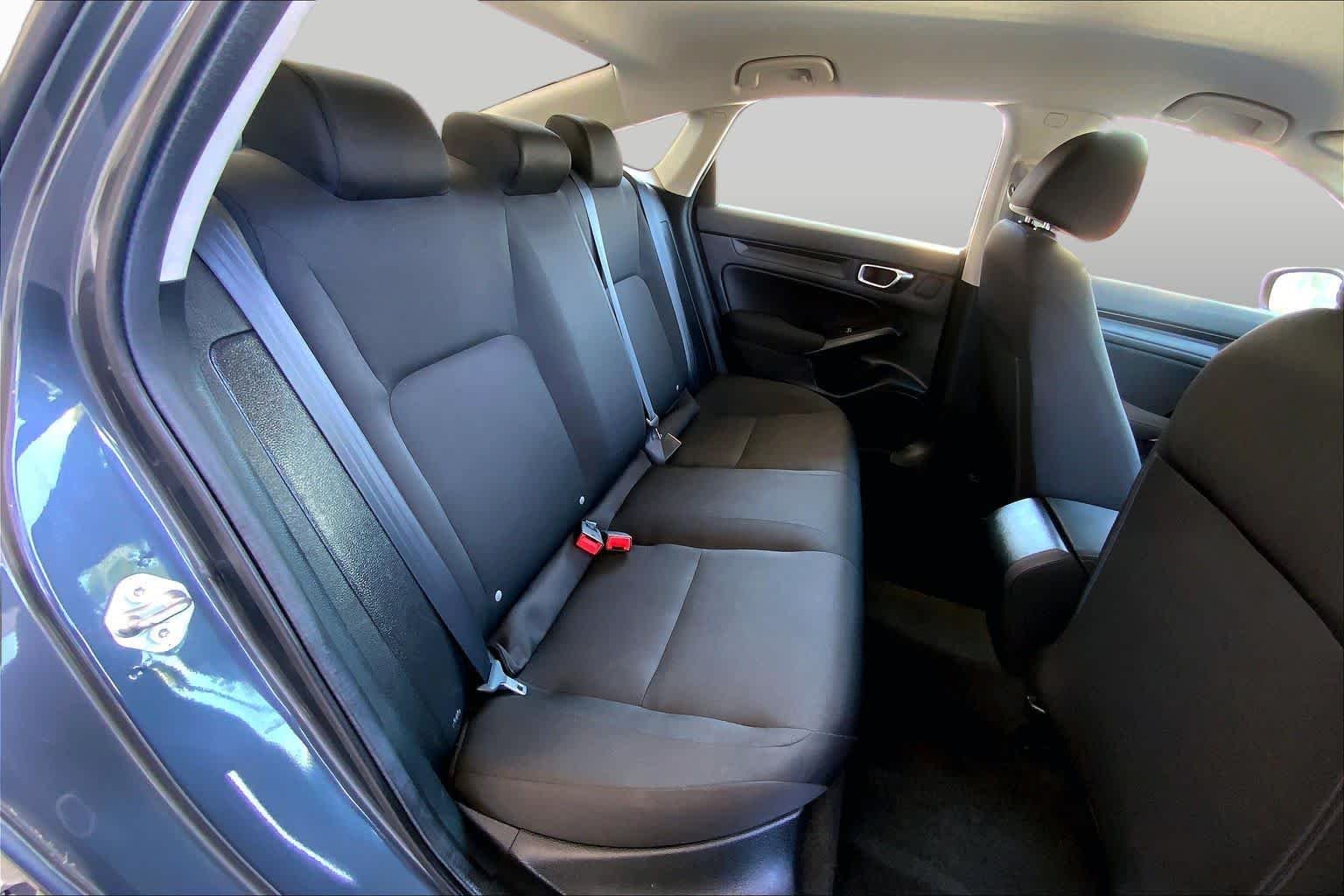 Used 2025 Meteorite Gray Metallic Honda LX image 20