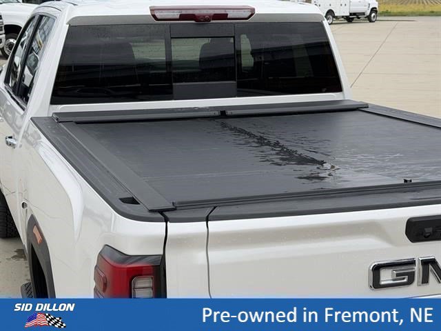 Used 2025 White Frost Tricoat GMC Denali Ultimate image 5