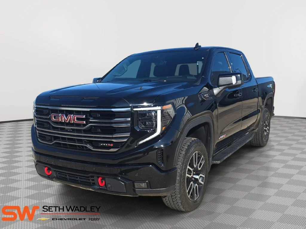 Used 2025 Onyx Black GMC AT4 image 3