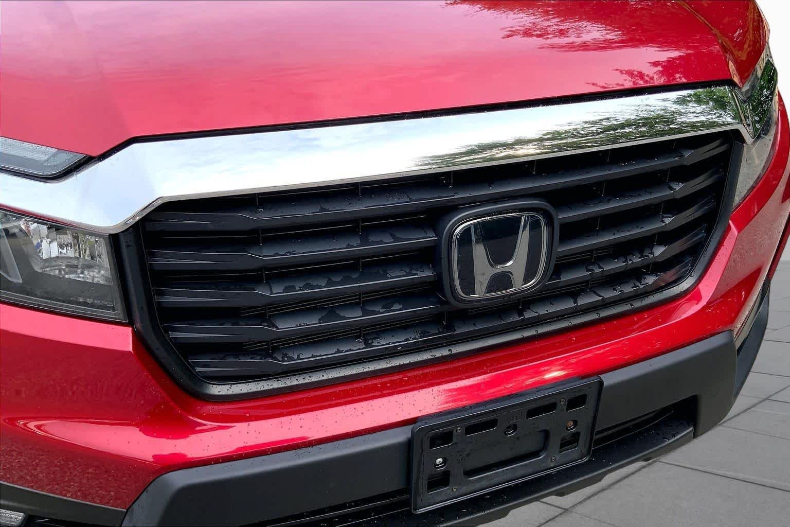 Certified Used 2021 Radiant Red Metallic Honda RTL image 32