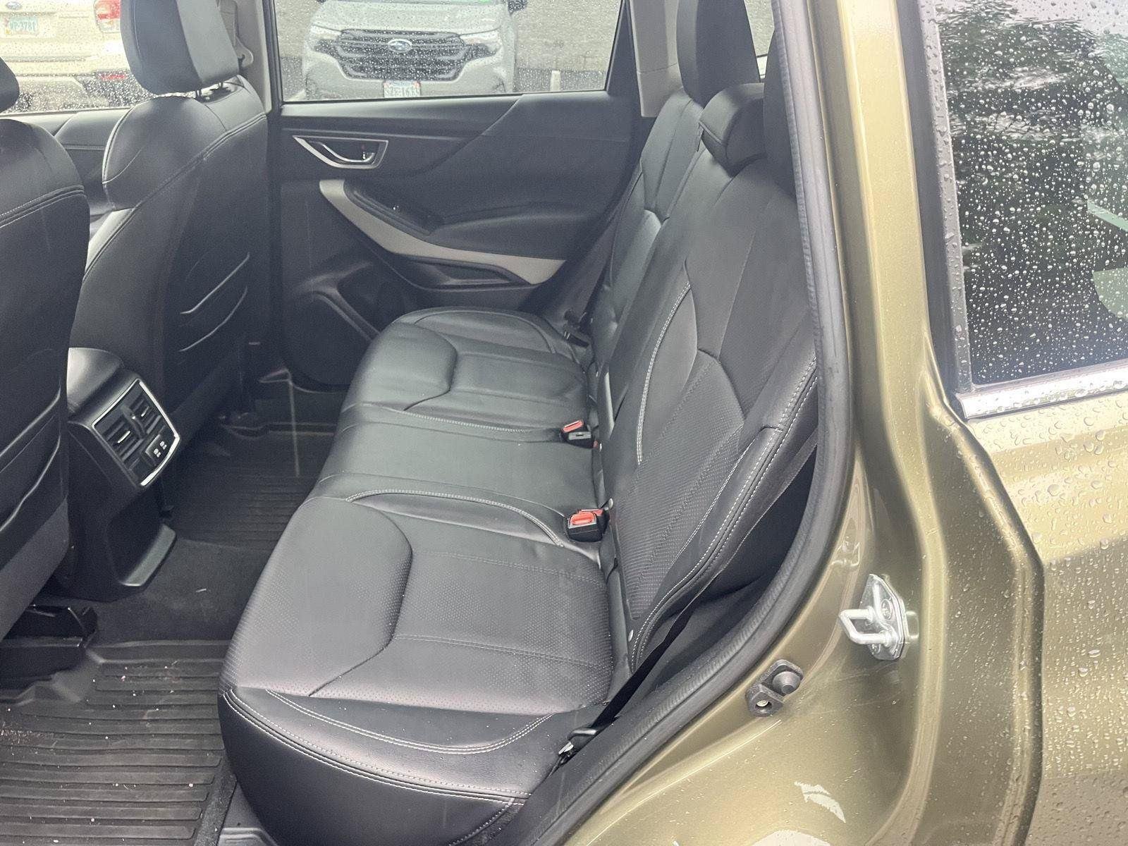 Used 2023 Autumn Green Metallic Subaru Limited image 13