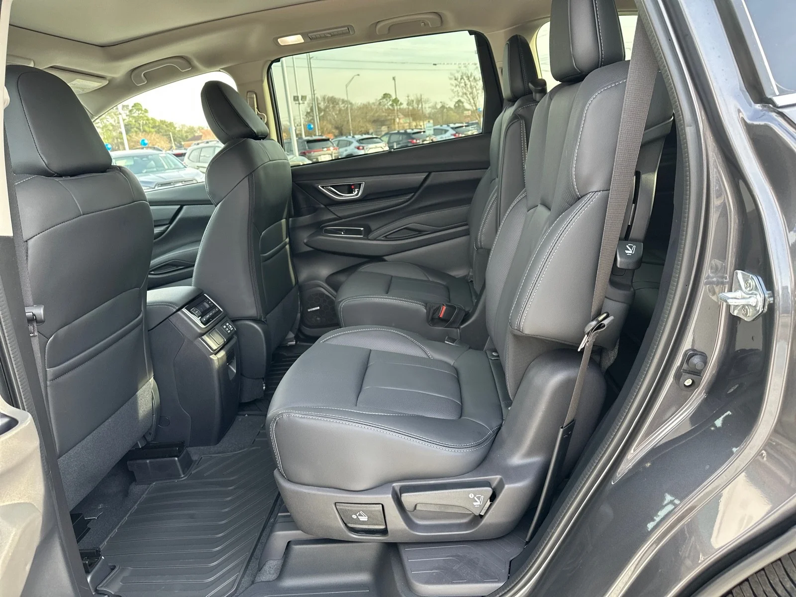2026 Subaru Ascent Limited - Photo 11