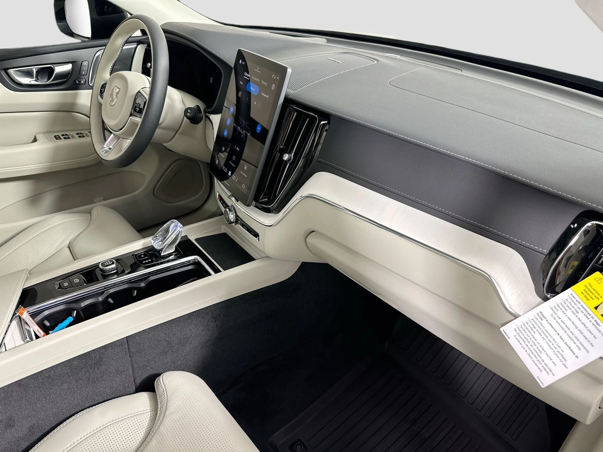 New 2026 Bright Dusk Volvo Ultra image 31