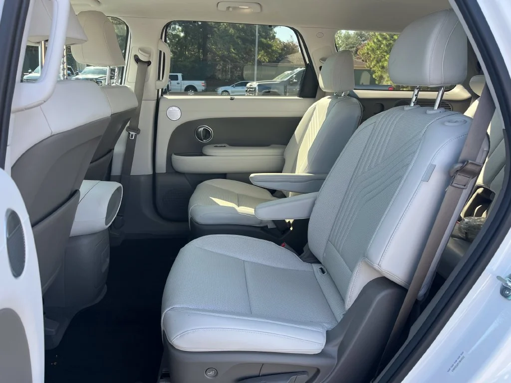 Used 2026 White Pearl Hyundai SEL Convenience image 13