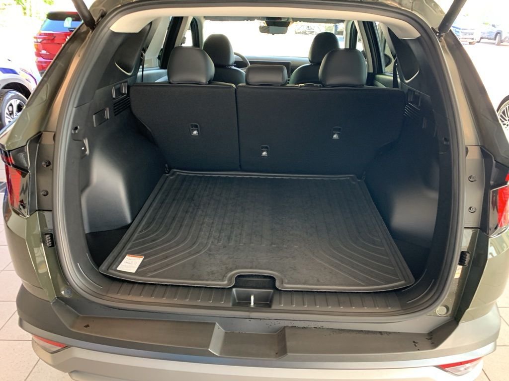 2018 Toyota RAV4 LE - Photo 31