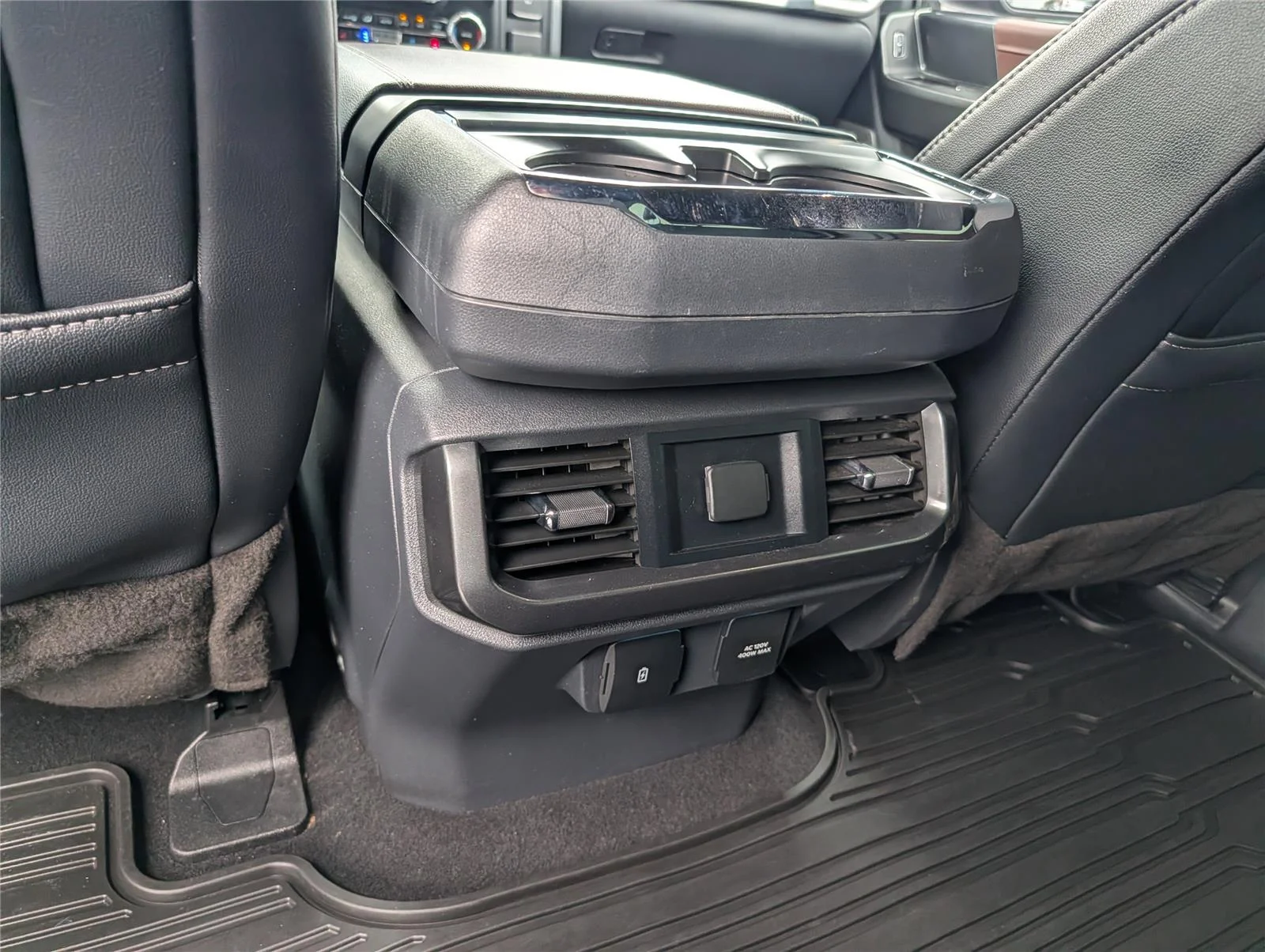 Used 2023 Carbonized Gray Ford LARIAT image 28
