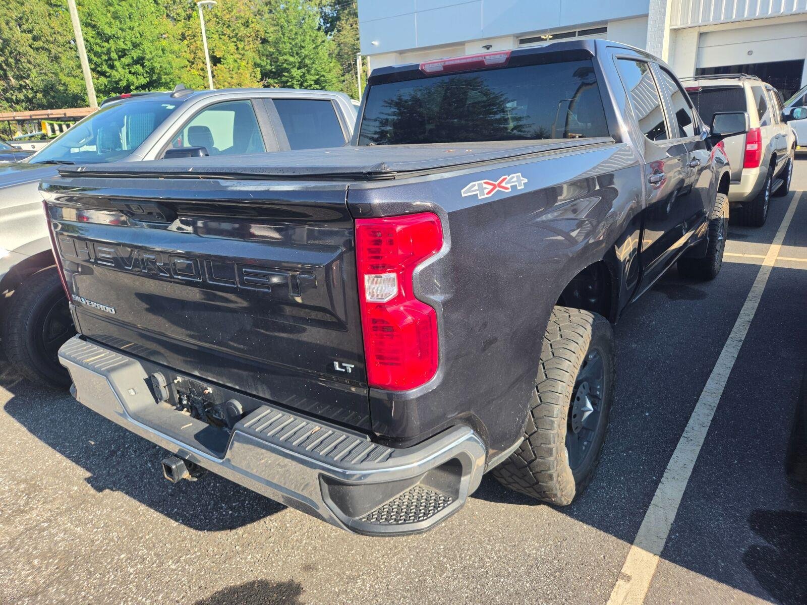 Used 2022 DARK ASH METALLIC Chevrolet LT image 5