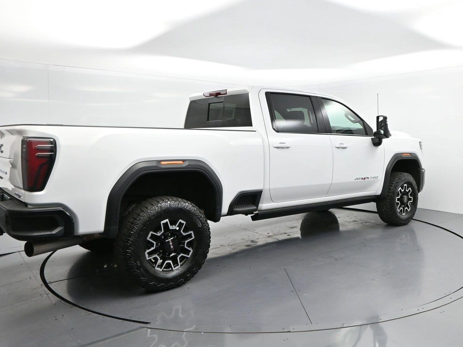 Used 2024 Summit White GMC AT4X image 7