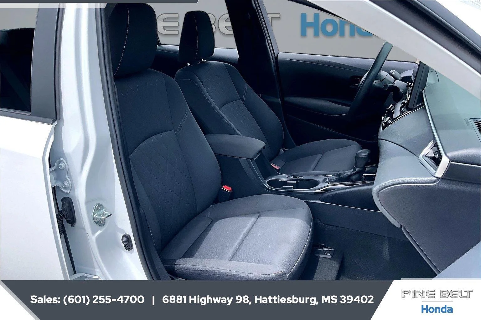 Used 2024 Ice Cap Toyota LE image 6