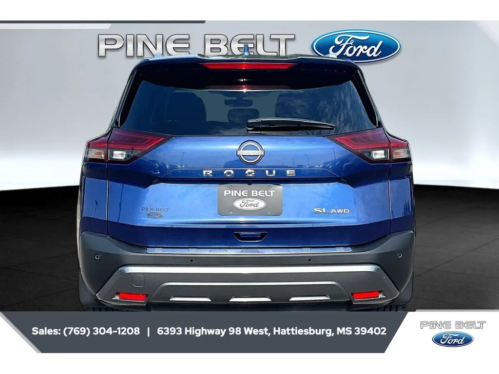 Used 2023 Caspian Blue Metallic Nissan SL image 4