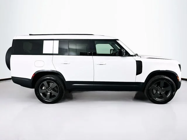 Certified Used 2025 Fuji White Land Rover S image 4