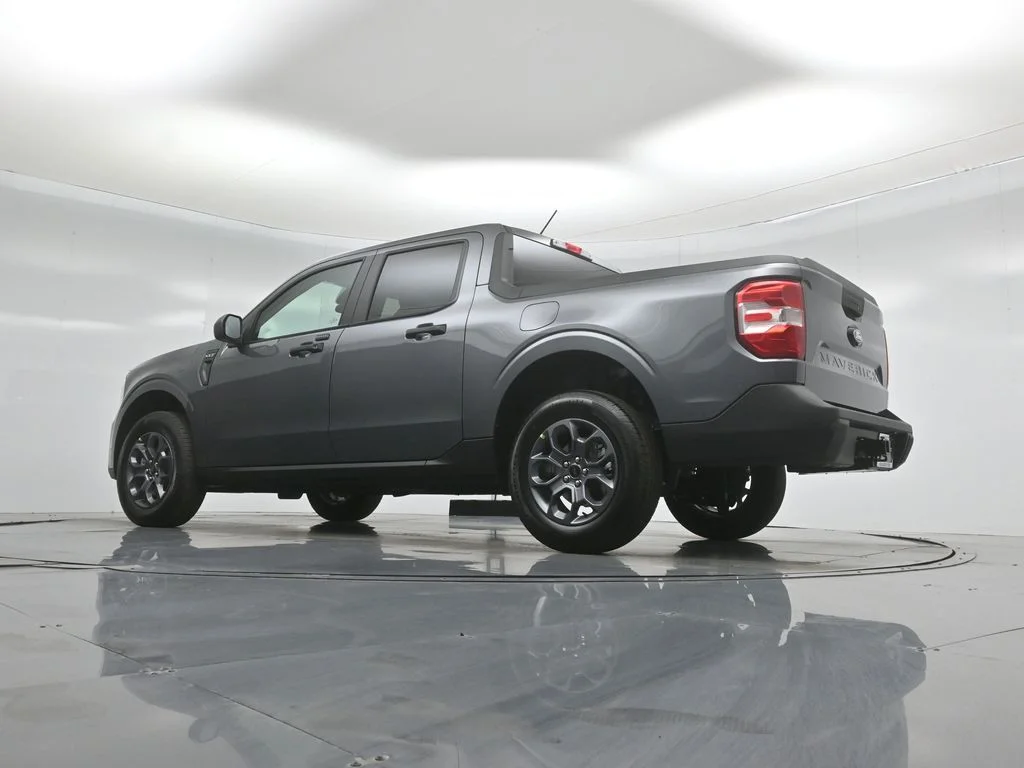 New 2026 Carbonized Gray Metallic Ford XLT image 45