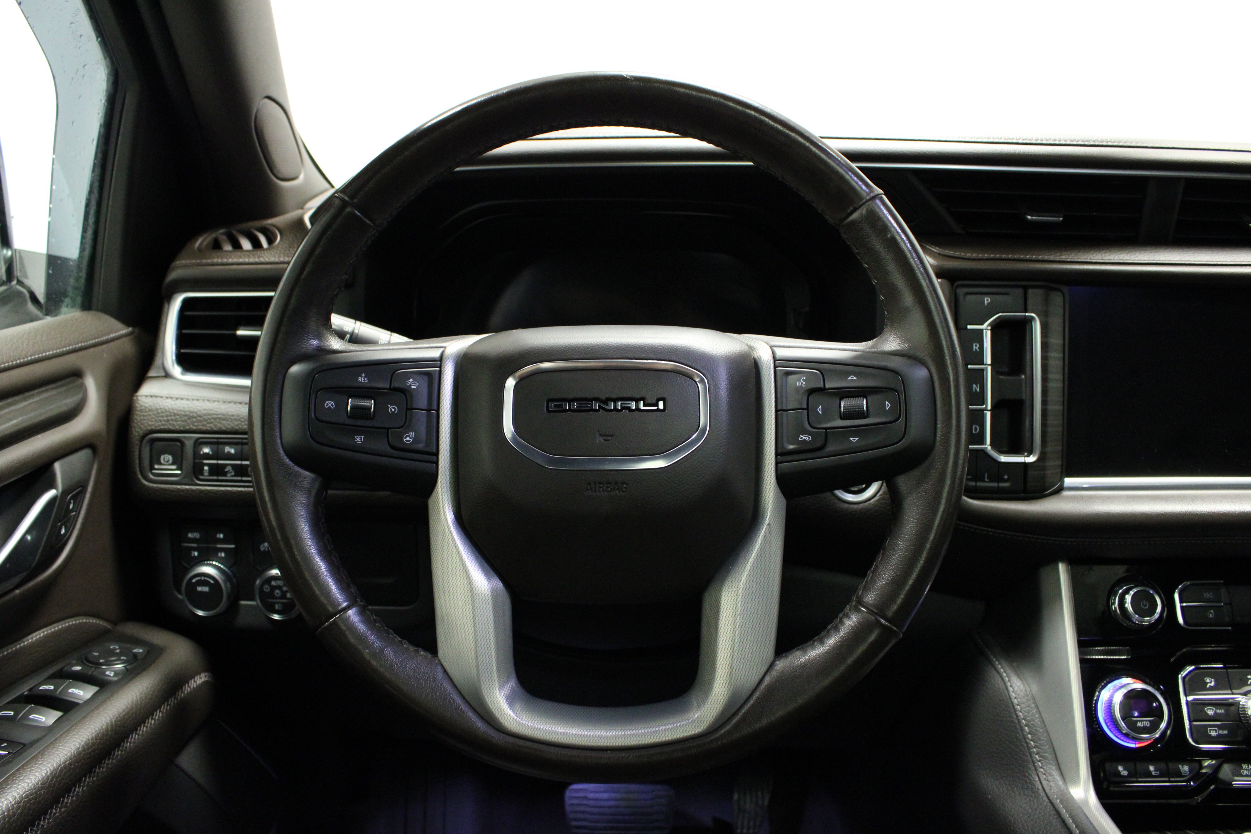 Used 2022 Summit White GMC Denali image 23