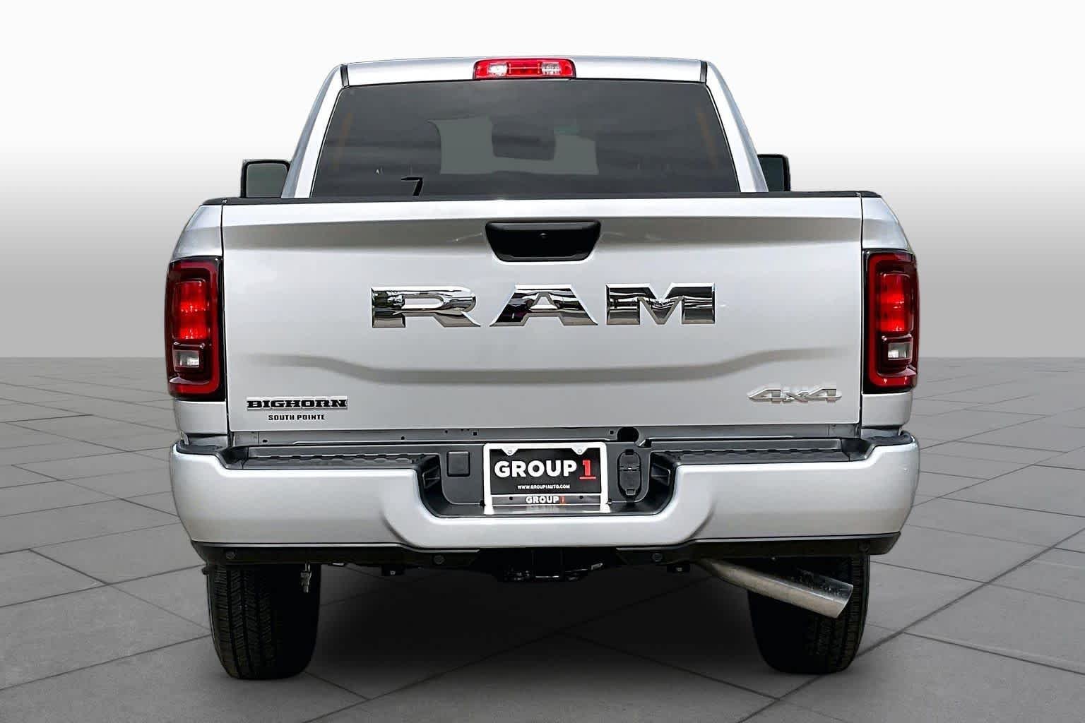 New 2027 Silver-Zynith Exterior Paint RAM Big Horn image 4