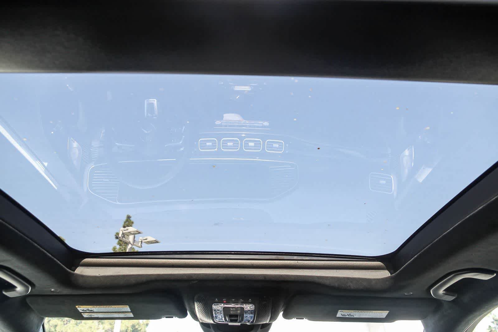 New 2026 MANUFAKTUR Alpine Grey Mercedes-Benz AMG® GLE 63 S image 17