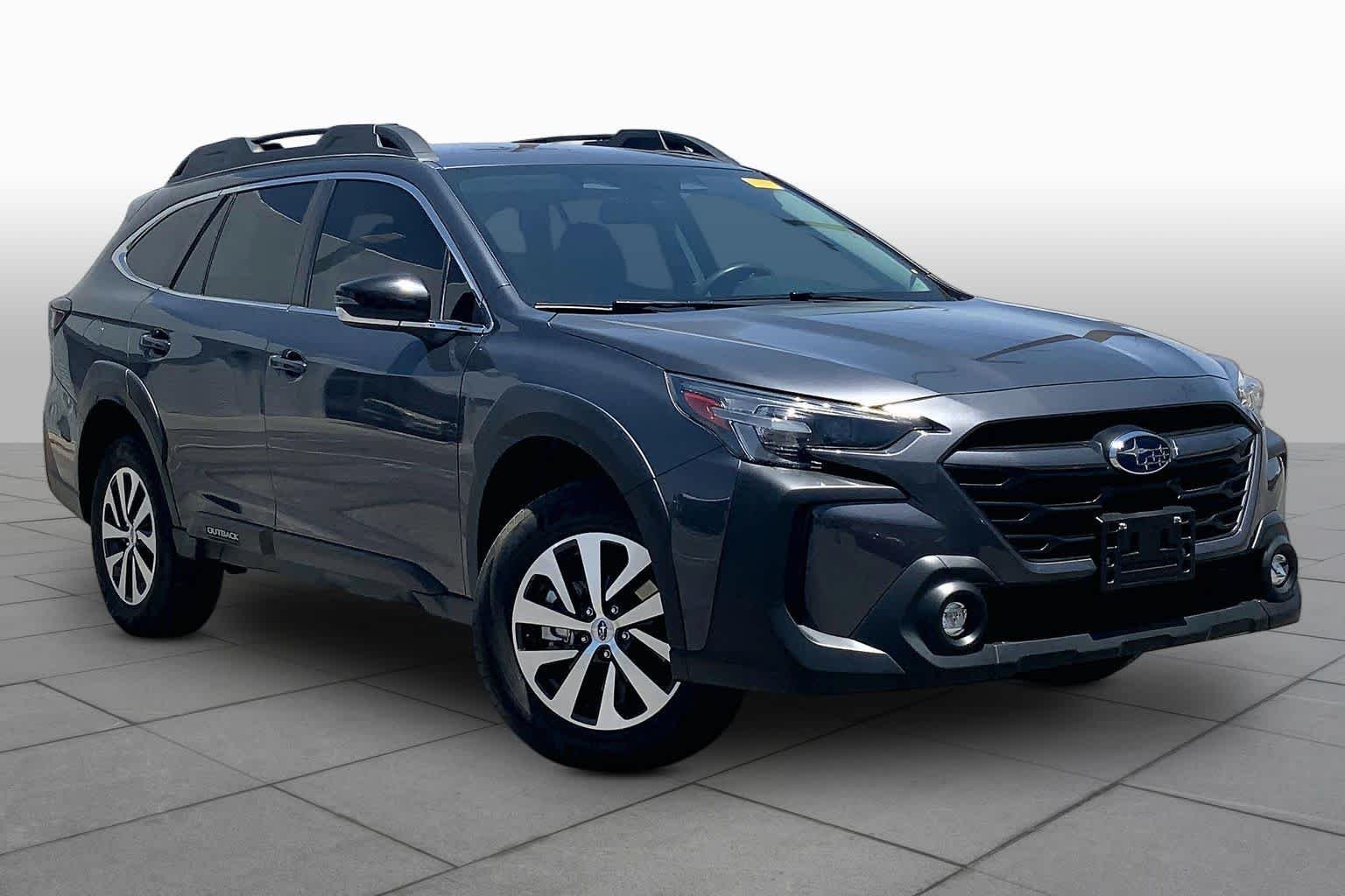 Used 2025 Magnetite Gray Metallic Subaru Premium image 4