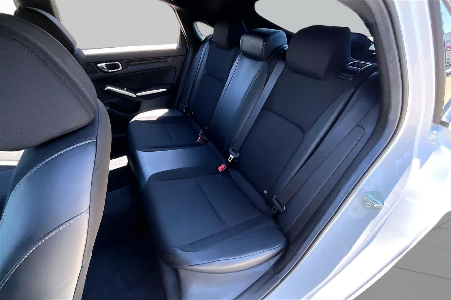 Used 2025 Platinum White Pearl Honda Sport image 19