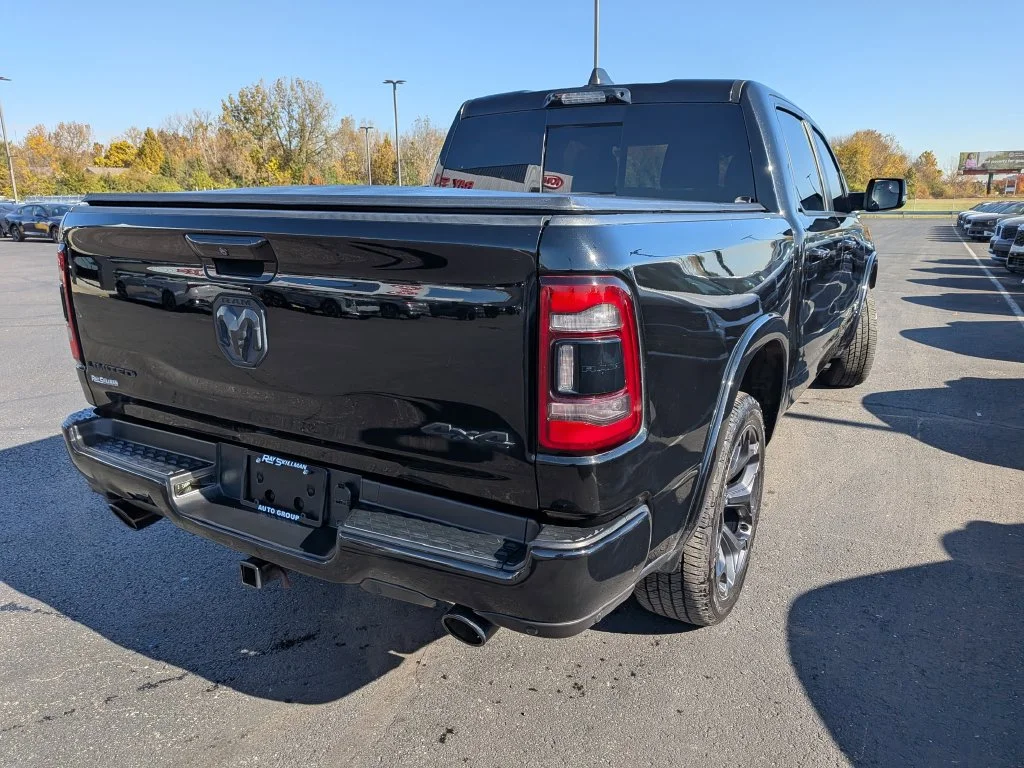 Used 2021 Diamond Black Ram Limited image 7