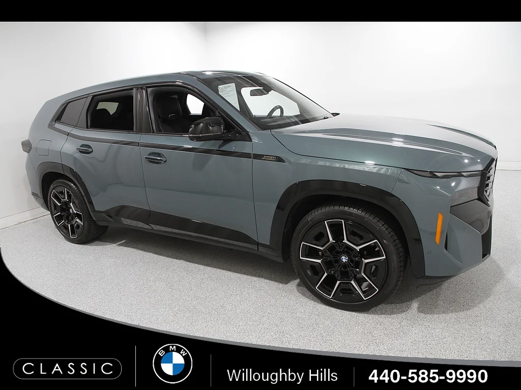 2023 BMW XM -'s photo