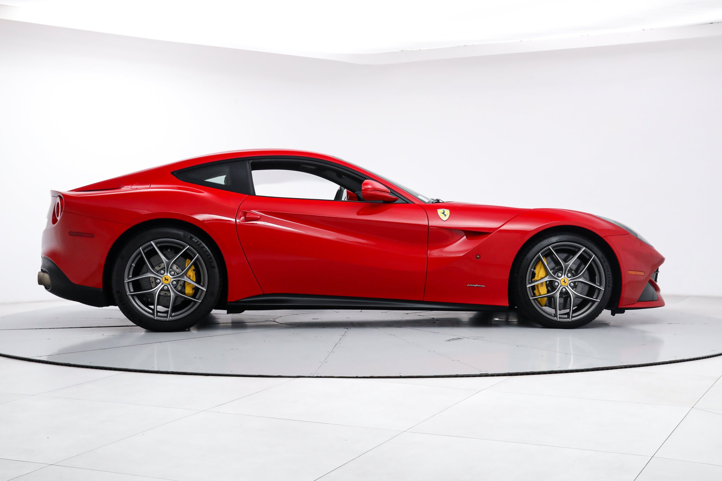 Used 2014 Red Ferrari  image 9