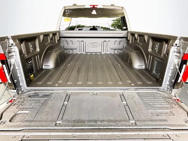 2025 Ford F-150 Lightning Flash - Photo 63