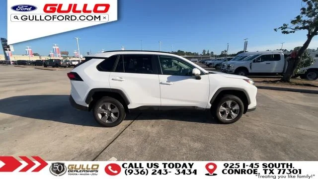 Certified Used 2025 Ice Toyota XLE image 9