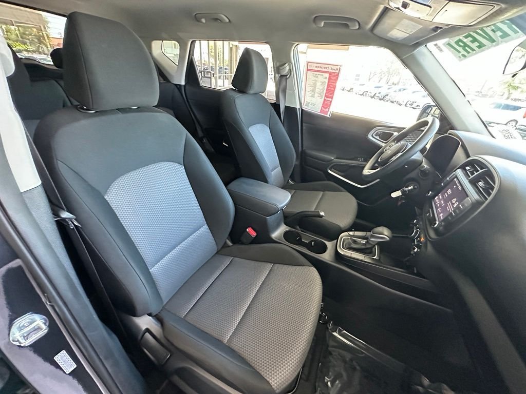 2025 Kia Soul LX - Photo 19