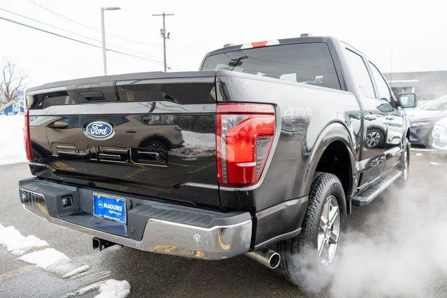 Used 2025 Black Ford XLT image 6