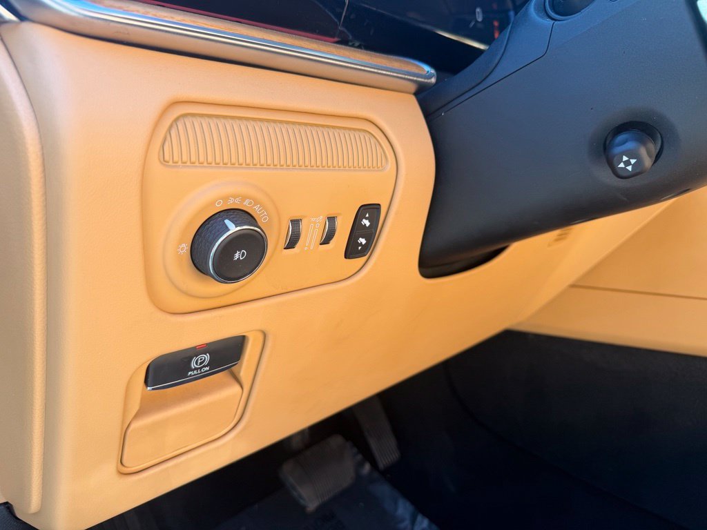 Used 2022 White Jeep Series III image 18
