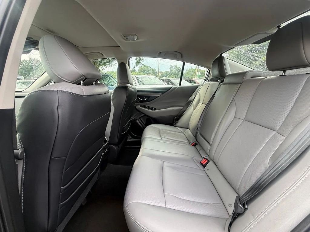 Used 2024 Ice Silver Metallic Subaru Limited image 27