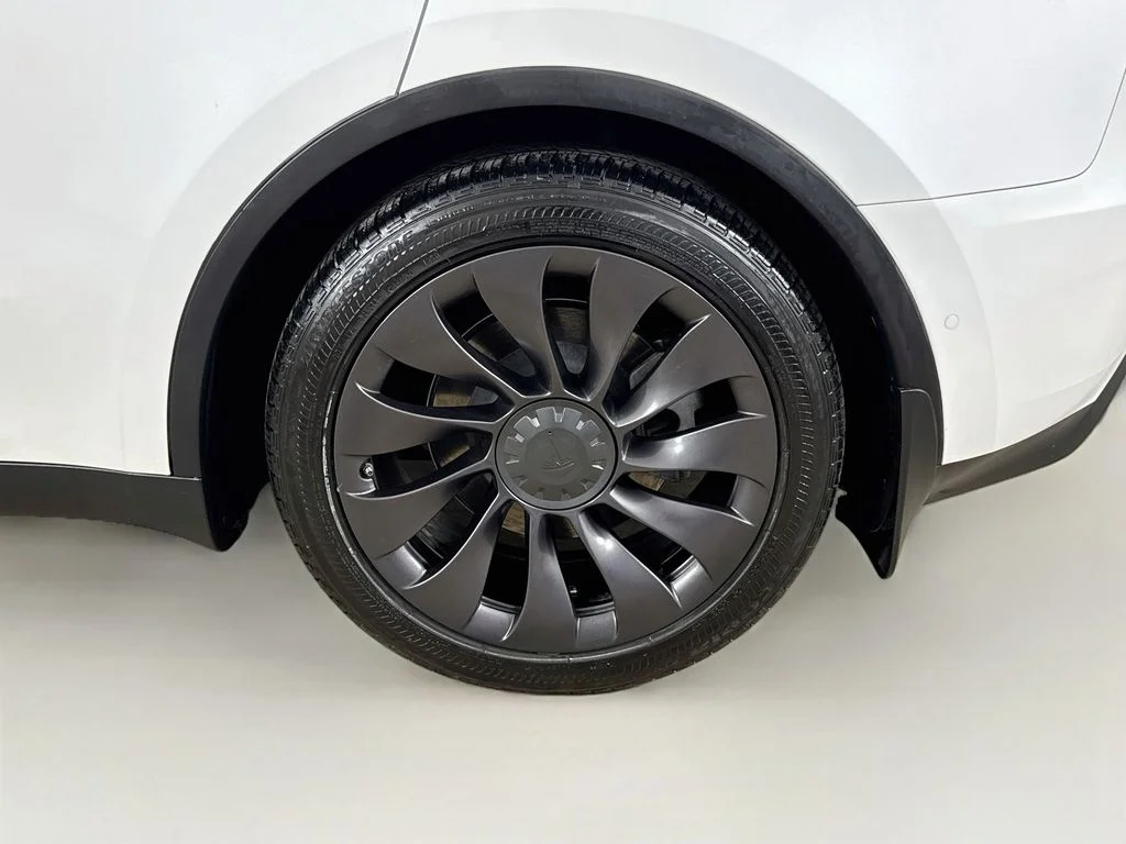 Used 2022 White Tesla Long Range image 31