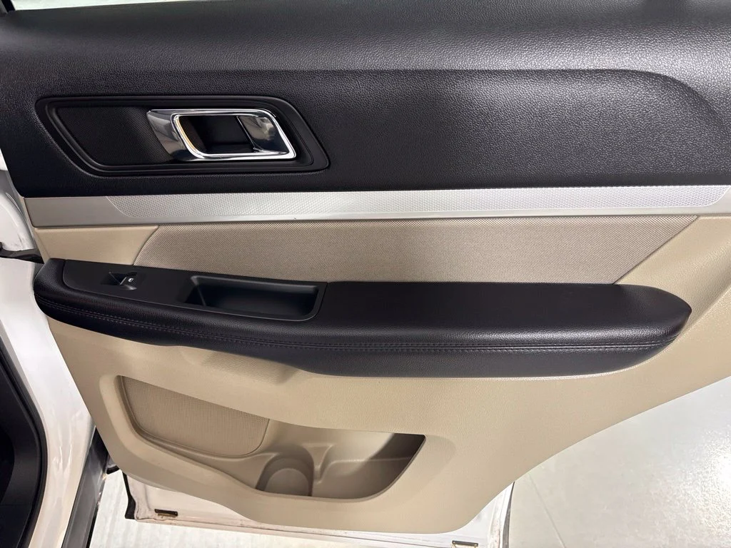 Used 2018 White Ford Base image 17