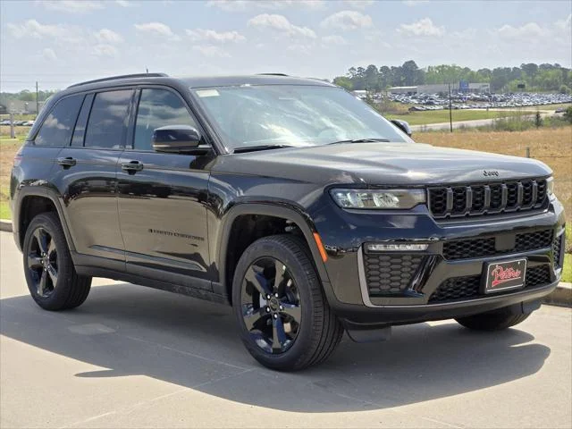 New 2026 Diamond Black Crystal Pearl-Coat Exterior Paint Jeep Limited image 1