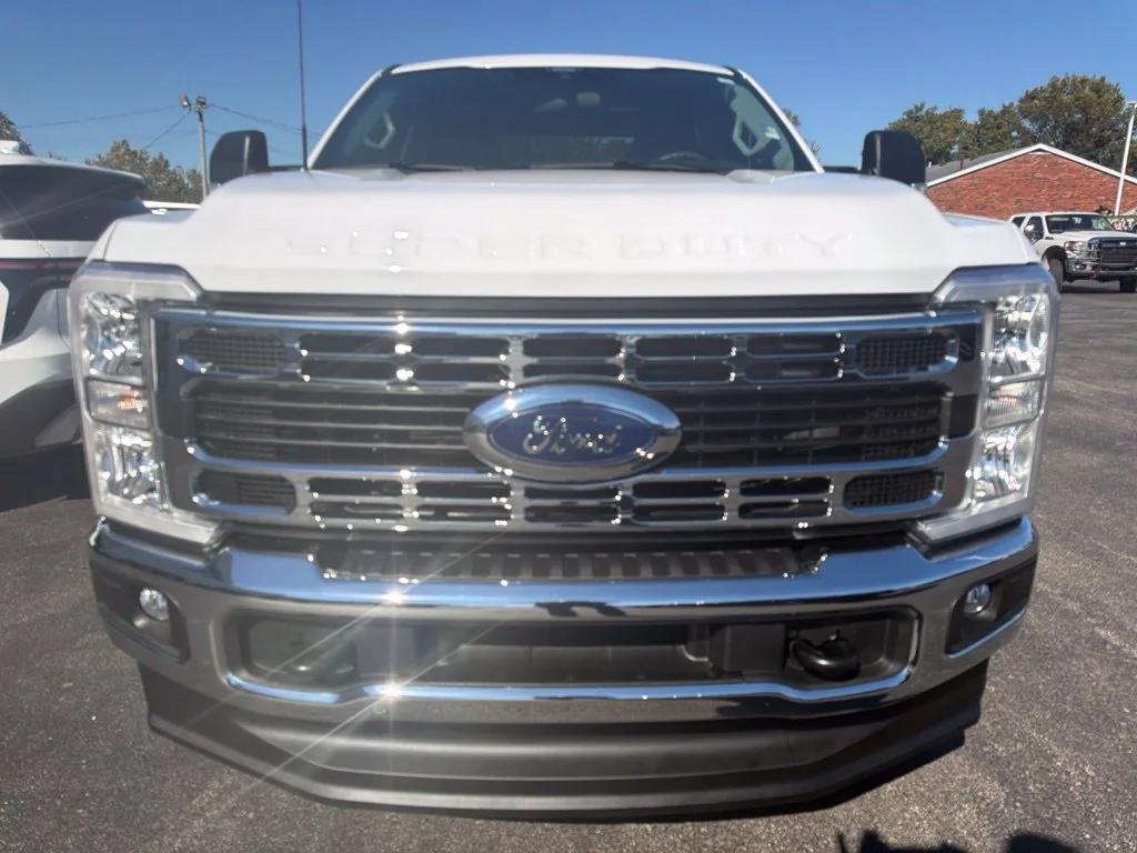 Used 2024 Oxford White Ford XLT image 7