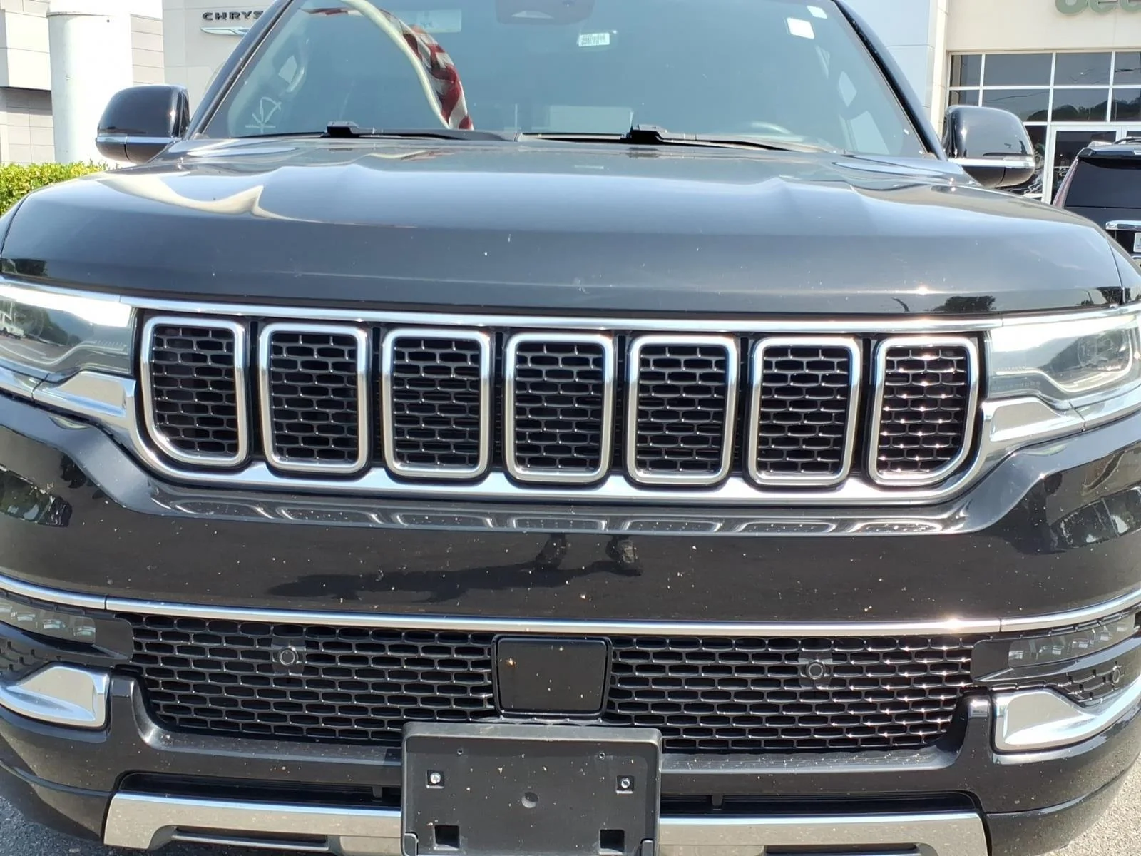 Used 2024 Diamond Black Crystal Pearlcoat Jeep Series III image 16
