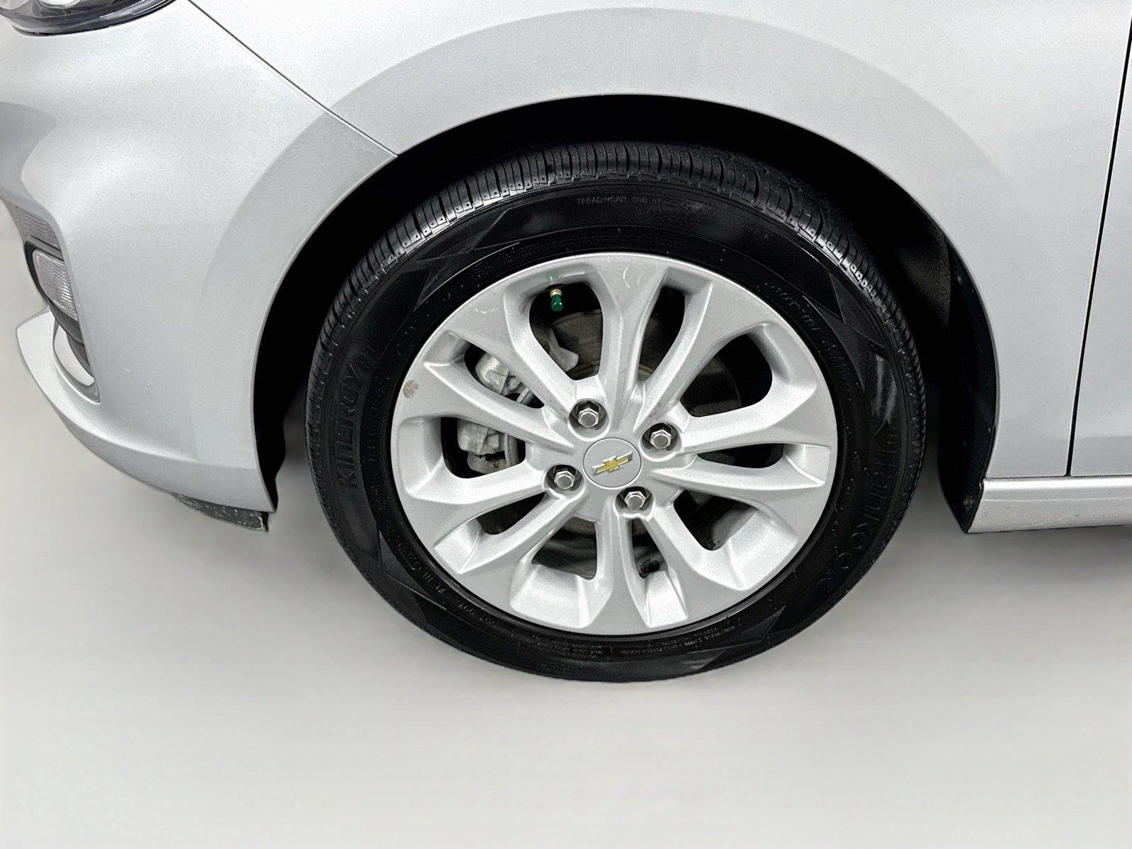 Used 2021 Silver Ice Chevrolet 1LT image 35