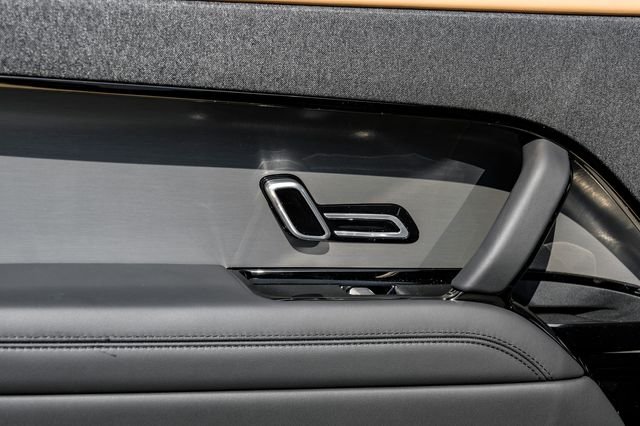 New 2026  Land Rover Dynamic SE image 55