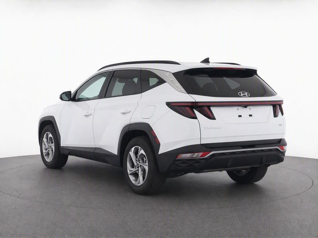 Used 2023 White Hyundai SEL image 3