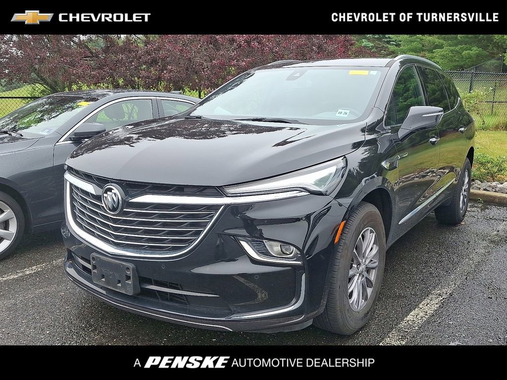 2024 Buick Enclave Essence's photo