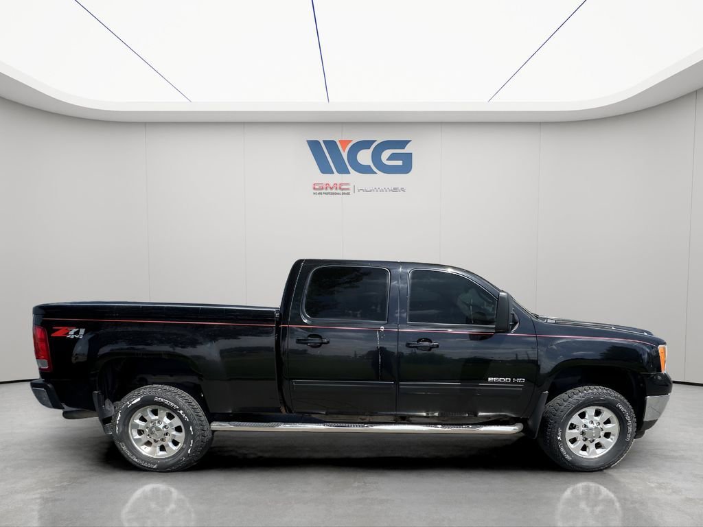 Used 2011 ONYX BLACK GMC SLT image 3